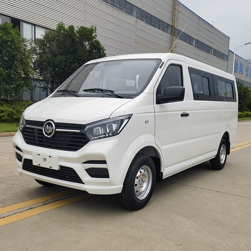 M80L mmanụ ụgbọala minivan