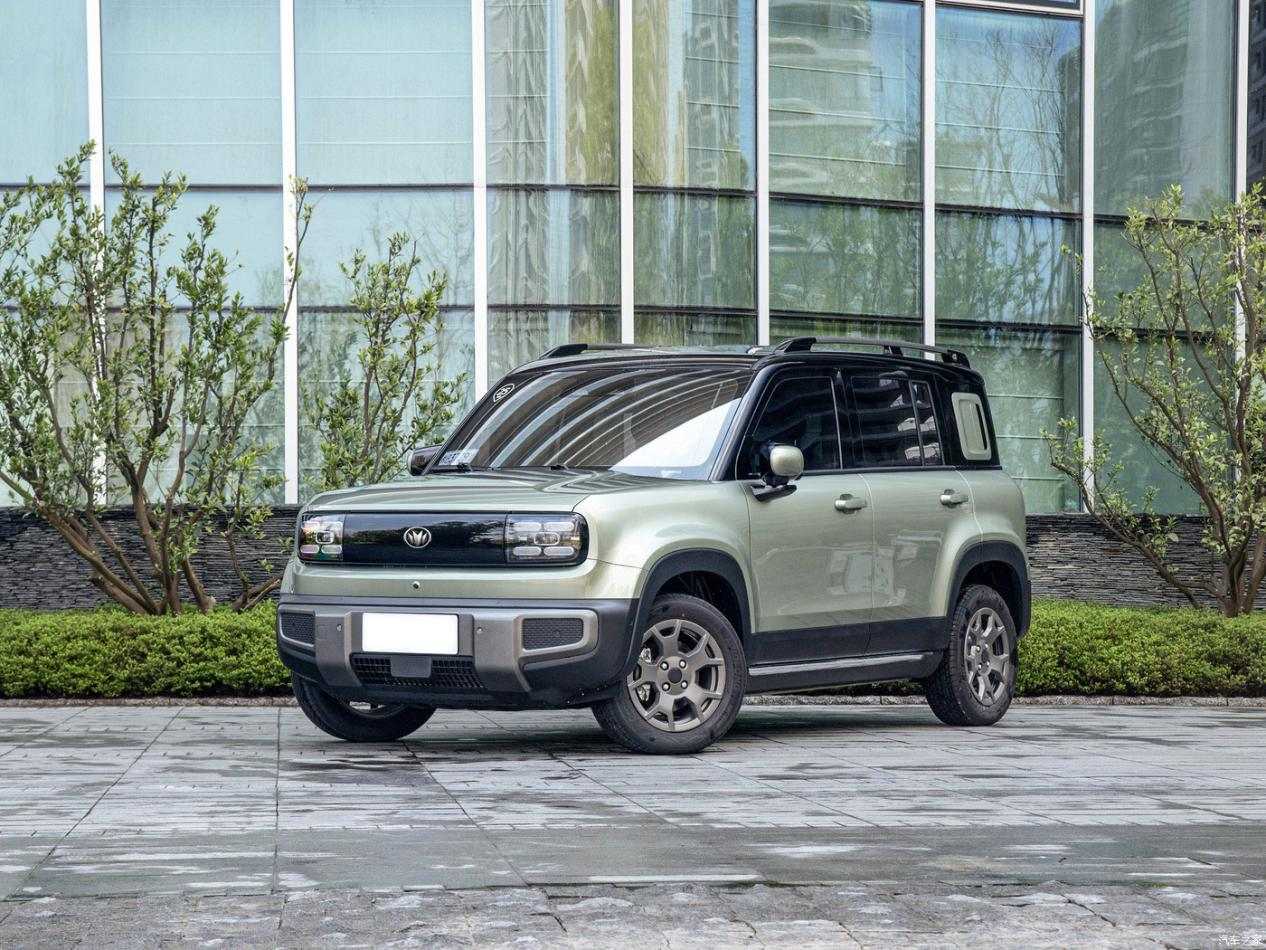 Ee PLUS SUV